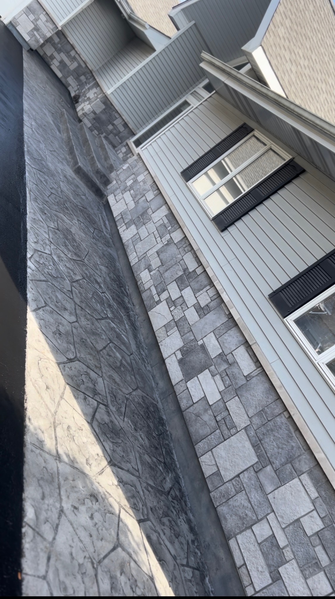 Residential sidewalk concrete replacement by PFS Concrete & Asphalt